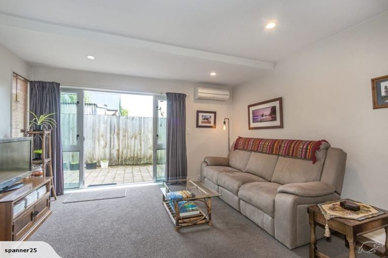 Photo of property in 3/53 Ely Street, Christchurch Central, Christchurch, 8013