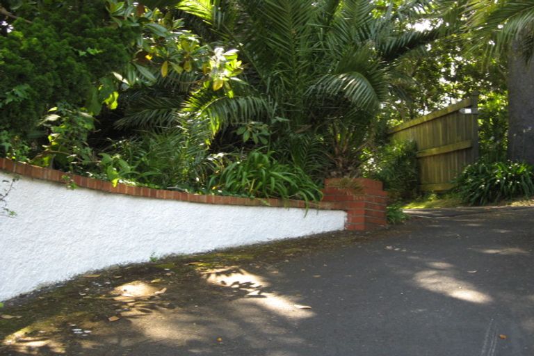 Photo of property in 65 Coronation Road, Mangere Bridge, Auckland, 2022