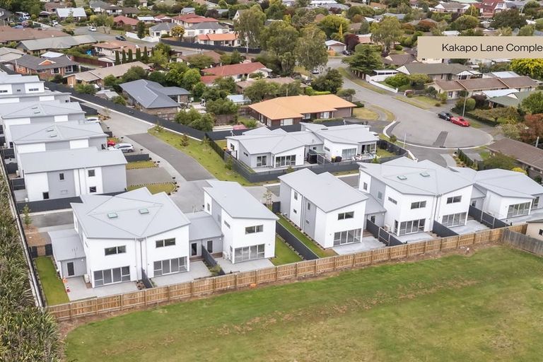 Photo of property in 7 Kakapo Lane, Redwood, Christchurch, 8051