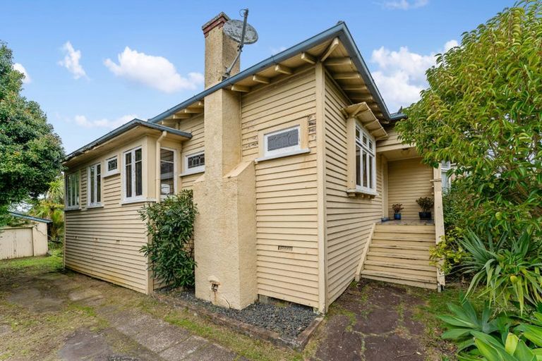 Photo of property in 678 Sandringham Road, Sandringham, Auckland, 1025