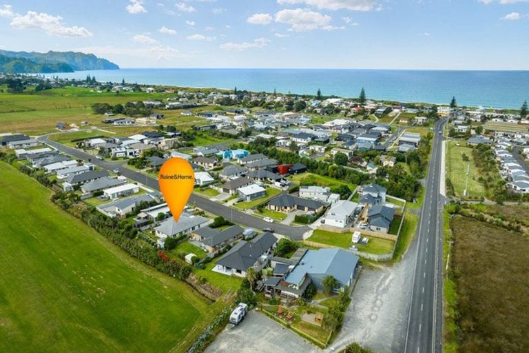 Photo of property in 15 Reel Road, Athenree, Waihi Beach, 3611