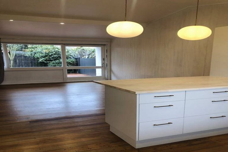 Photo of property in 1/28 Clyde Road, Upper Riccarton, Christchurch, 8041