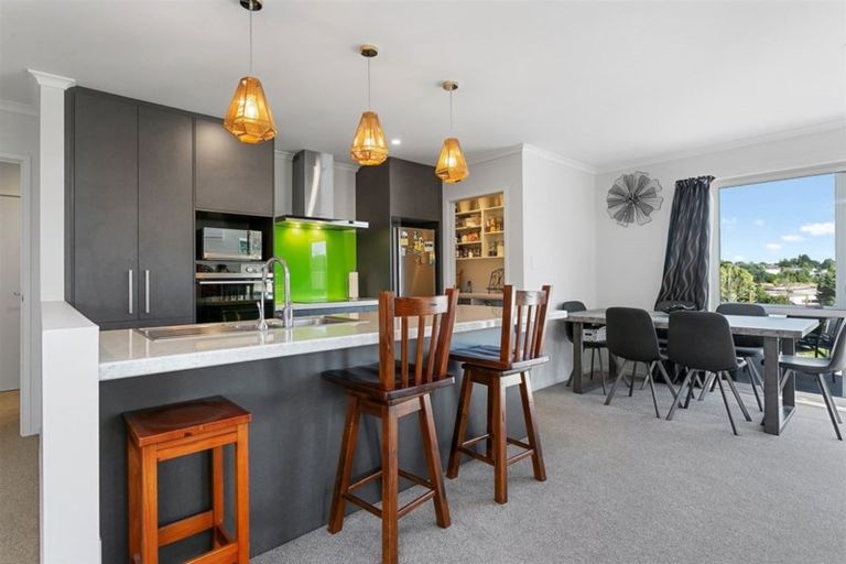 Photo of property in 15 Neal Street, Putaruru, 3411