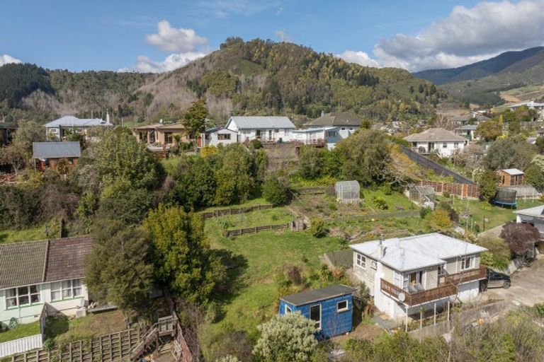 Photo of property in 83 Murphy Street, Toi Toi, Nelson, 7010
