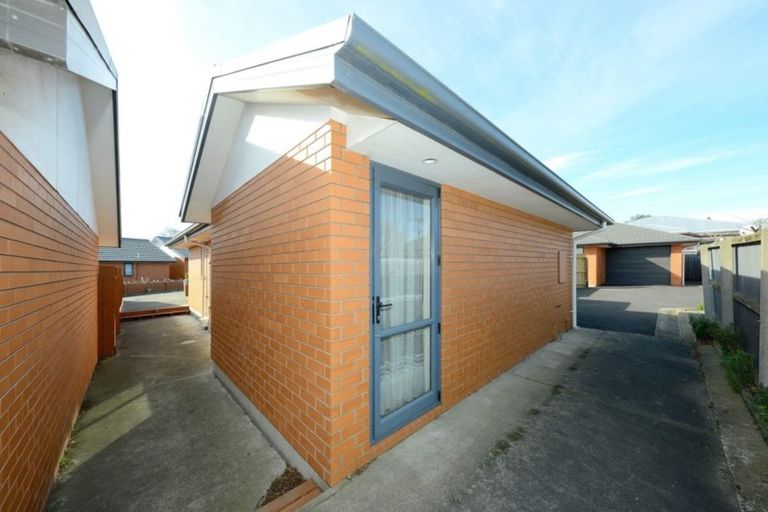 Photo of property in 24g Wainoni Road, Wainoni, Christchurch, 8061