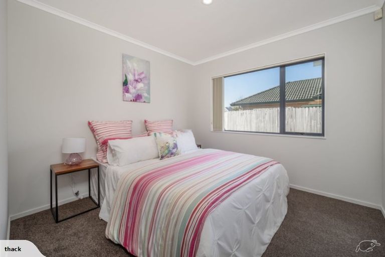 Photo of property in 3 Naul Place, East Tamaki Heights, Auckland, 2016