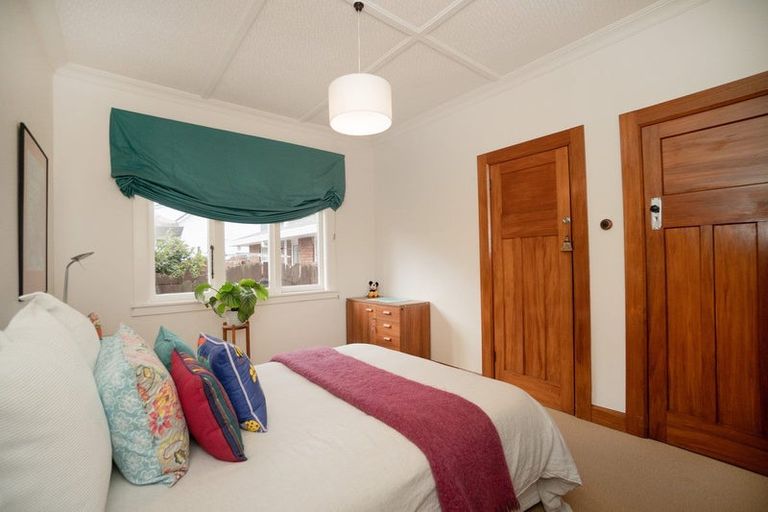 Photo of property in 37 Manapouri Crescent, Hokowhitu, Palmerston North, 4410