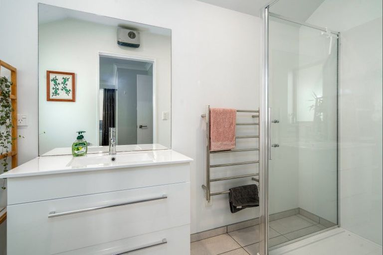 Photo of property in 16 Flaxgrove Place, Parklands, Christchurch, 8083