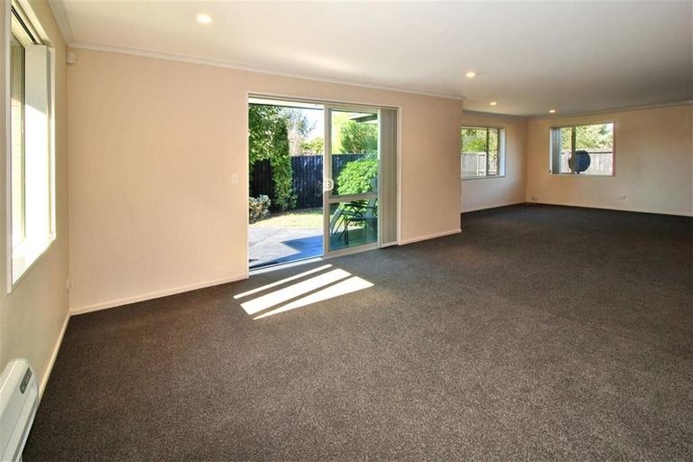 Photo of property in 44 Puhara Avenue, Parklands, Christchurch, 8083