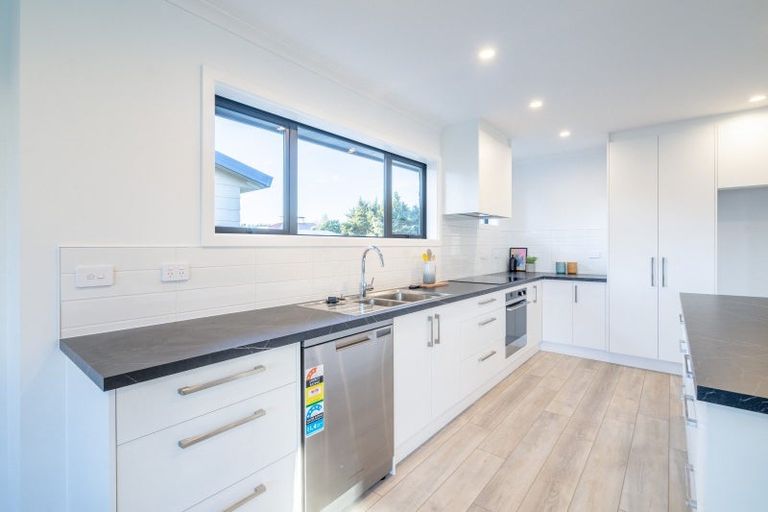 Photo of property in 143 Great North Road, Winton, 9720