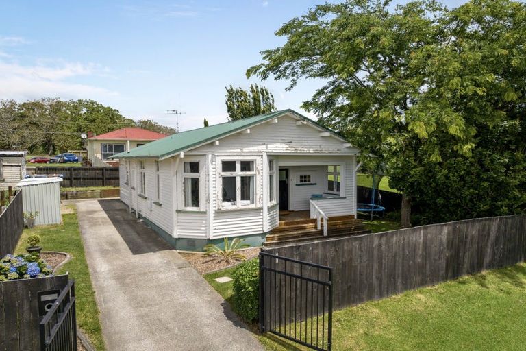 Photo of property in 1 Tapuaeotu Way, Welcome Bay, Tauranga, 3112