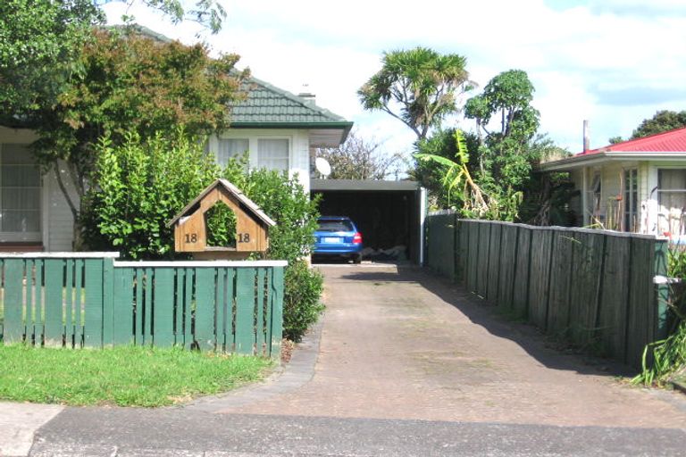 Photo of property in 1/18 Strid Road, Te Atatu South, Auckland, 0610
