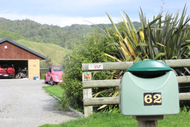 Photo of property in 62 Mahaki Road, Nikau Valley, Paraparaumu, 5032