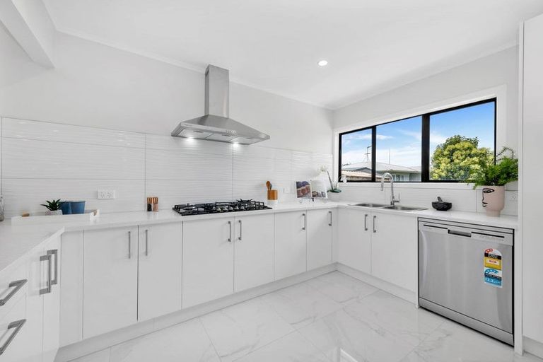 Photo of property in 1/55 Alfriston Road, Manurewa East, Auckland, 2102