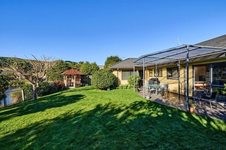 Photo of property in 7 Lorna Irene Drive, Raumati South, Paraparaumu, 5032