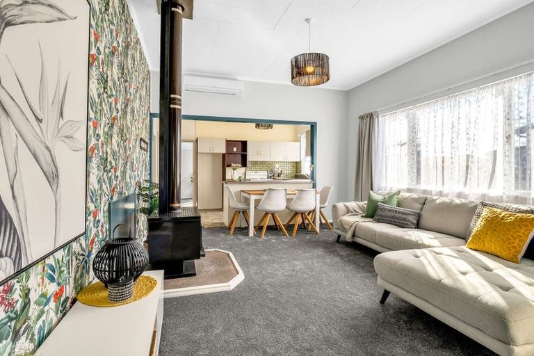 Photo of property in 14 Kawatiri Avenue, Gonville, Whanganui, 4501