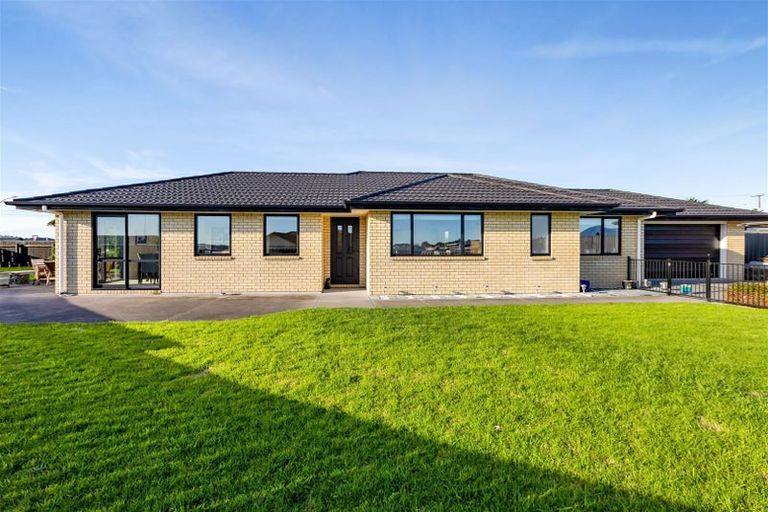 Photo of property in 3 Jules Crescent, Bell Block, New Plymouth, 4312