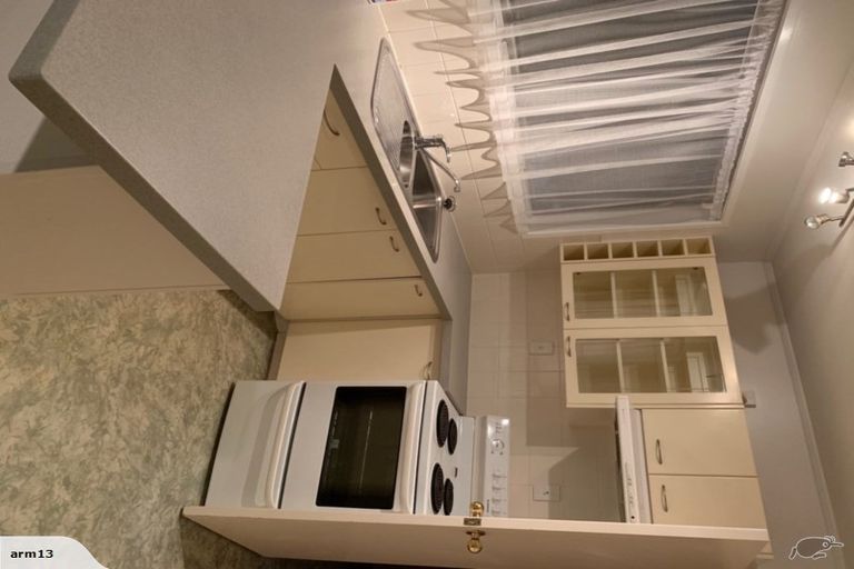 Photo of property in 1/34 Darren Crescent, Half Moon Bay, Auckland, 2012