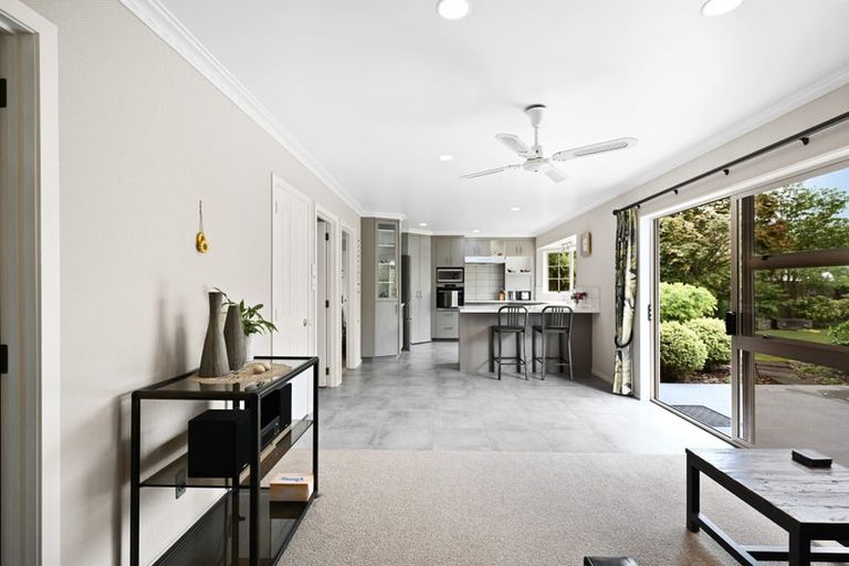 Photo of property in 5 Fernwater Place, Flagstaff, Hamilton, 3210