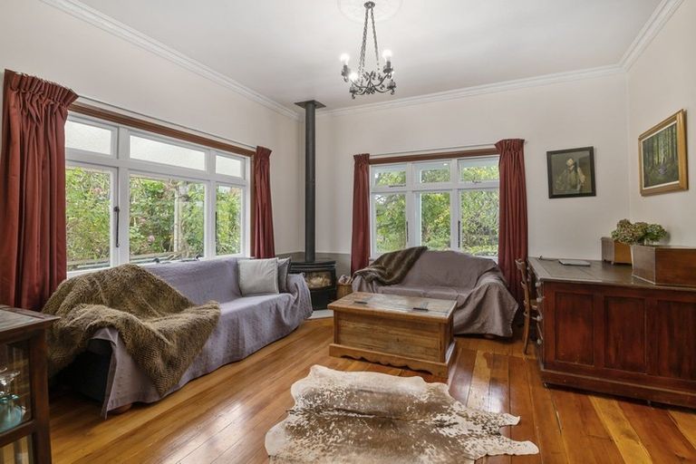 Photo of property in 37 Kiharoa Street, Otaki Beach, Otaki, 5512