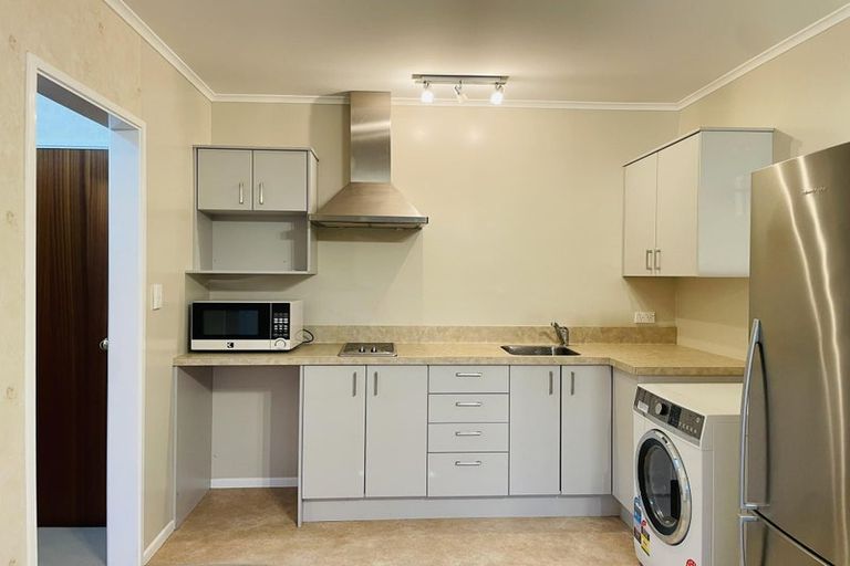 Photo of property in 11 Ridd Crescent, Karori, Wellington, 6012