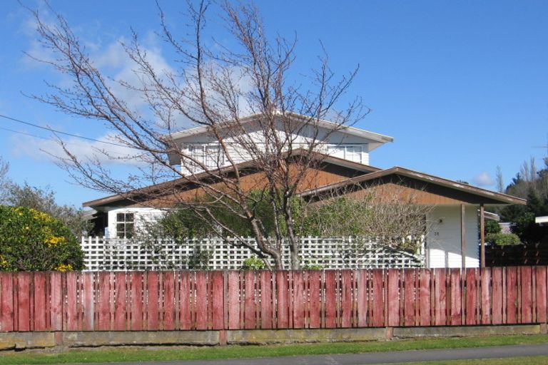 Photo of property in 28 Harrison Street West, Featherston, 5710