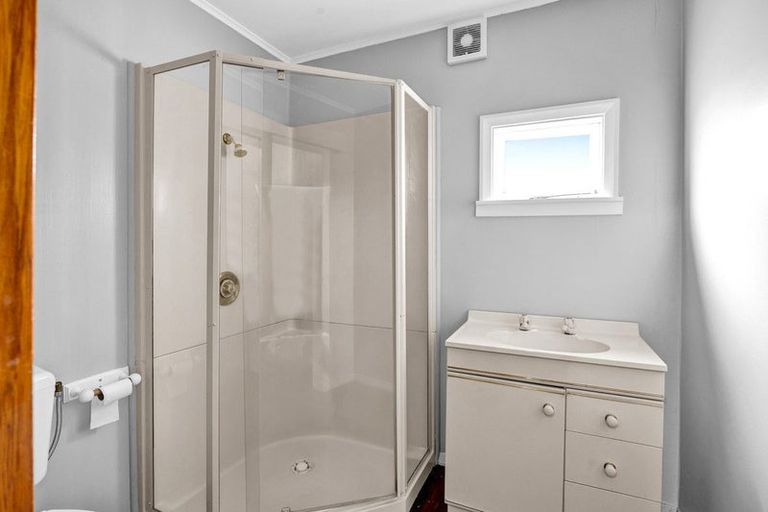 Photo of property in 9 Caplen Street, Hawera, 4610