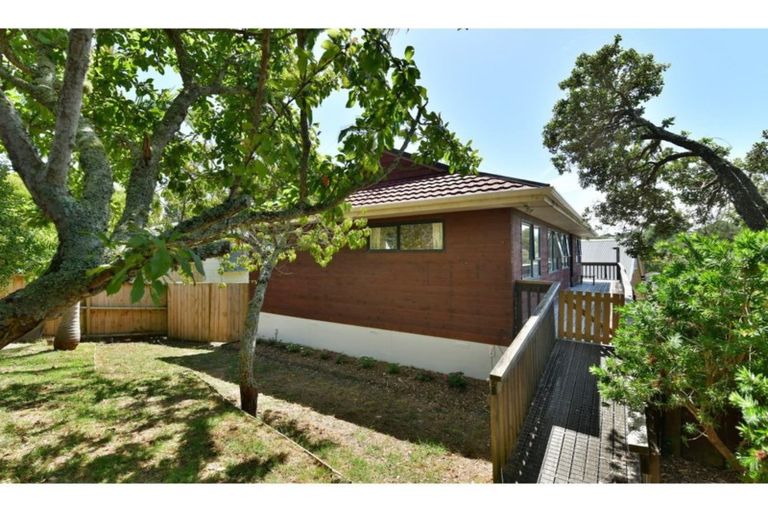 Photo of property in 360a Whangaparaoa Road, Stanmore Bay, Whangaparaoa, 0932