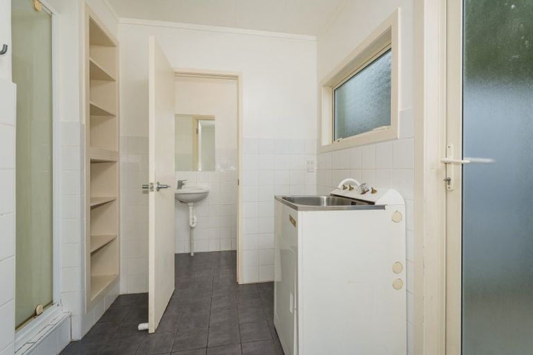 Photo of property in 1/62 Stapleford Crescent, Browns Bay, Auckland, 0630