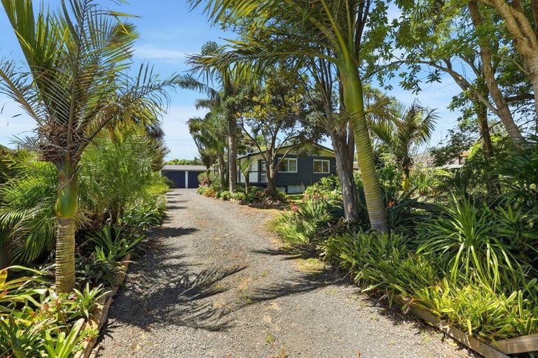 Photo of property in 47 Taihiki Road, Clarks Beach, 2122