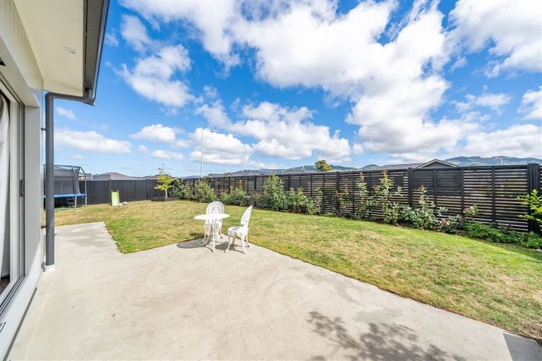 Photo of property in 15 Hopkirk Avenue, Wallaceville, Upper Hutt, 5018