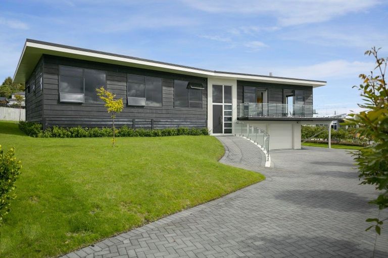 Photo of property in 32 Coprosma Crescent, Waipahihi, Taupo, 3330