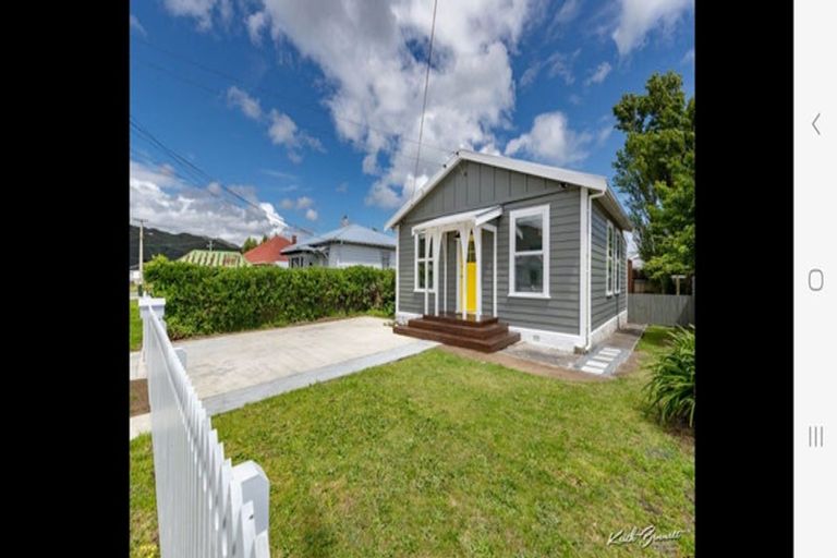 Photo of property in 50 York Street, Moera, Lower Hutt, 5010