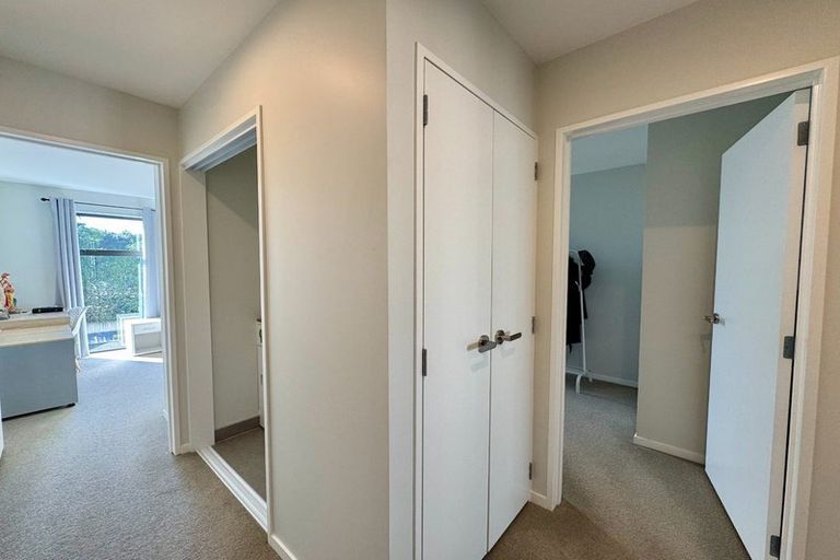 Photo of property in 47 Whai Hua Lane, Mangere Bridge, Auckland, 2022