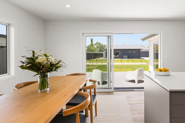 Photo of property in 21 George Yee Place, Taradale, Napier, 4112