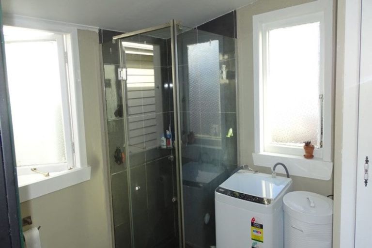 Photo of property in 11 Seddon Avenue, Papatoetoe, Auckland, 2104