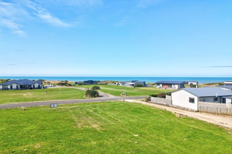 Photo of property in 8 Rosemount Road, Waverley, 4591