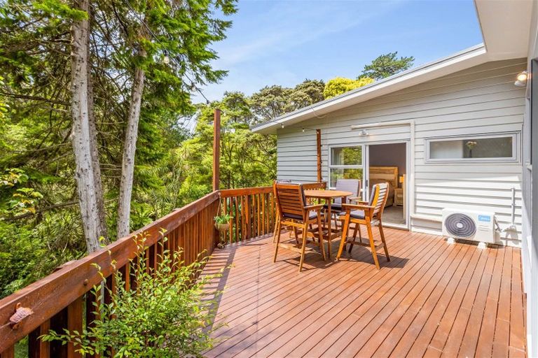 Photo of property in 2/72 Spinella Drive, Bayview, Auckland, 0629