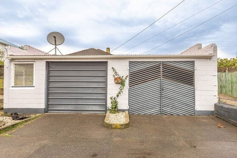 Photo of property in 9 Swiss Avenue, Gonville, Whanganui, 4501