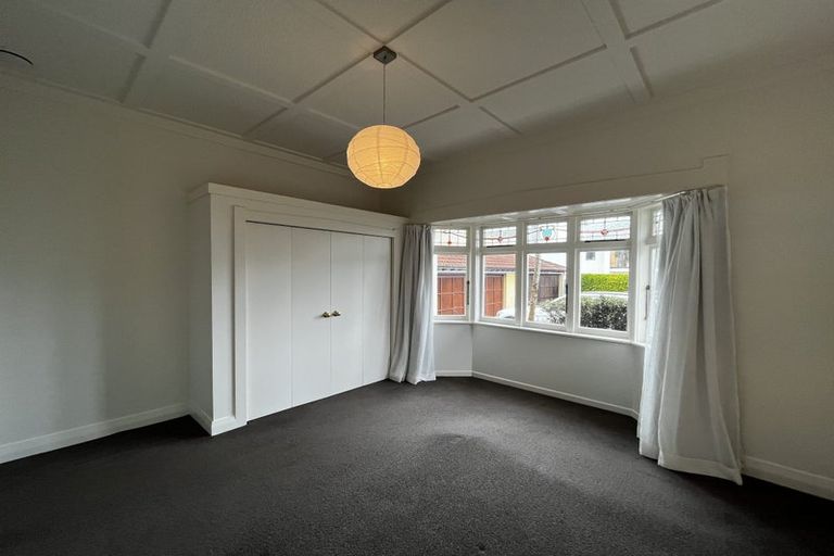 Photo of property in 11 Norwood Road, Bayswater, Auckland, 0622