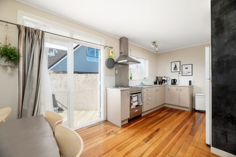 Photo of property in 37a Queen Road, Bellevue, Tauranga, 3110