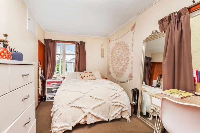 Photo of property in 77 Pirie Street, Mount Victoria, Wellington, 6011