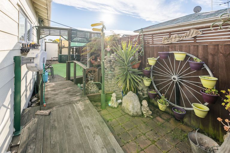 Photo of property in 16 Washbournes Road, Wigram, Christchurch, 8042