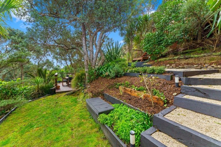 Photo of property in 25 Berridge Road, Muriwai, Waimauku, 0881