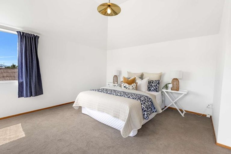 Photo of property in 11 Chelwood Street, Takaro, Palmerston North, 4412