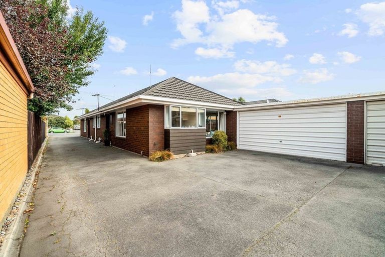 Photo of property in 2/38 Maxwell Street, Riccarton, Christchurch, 8041