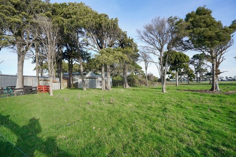 Photo of property in 49 Ferry Road, West Plains, Invercargill, 9879