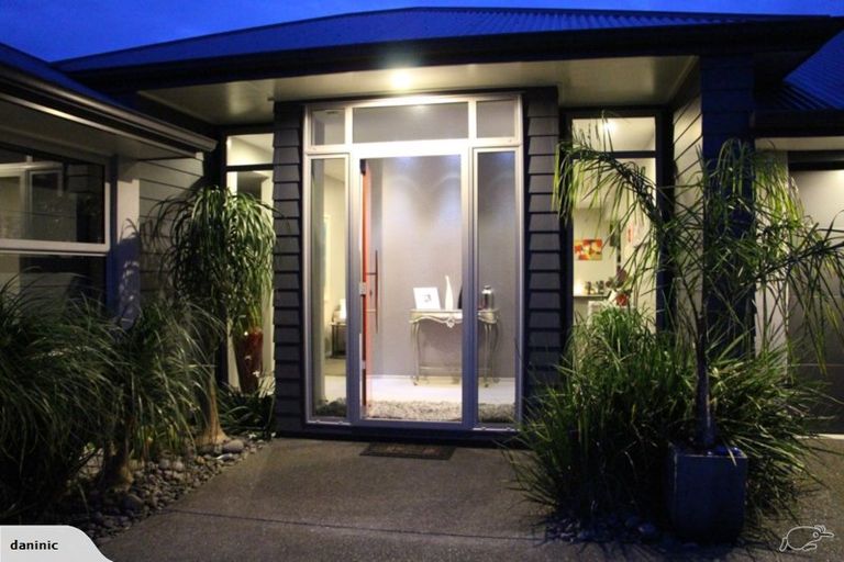 Photo of property in 12 The Rocks, Flagstaff, Hamilton, 3210