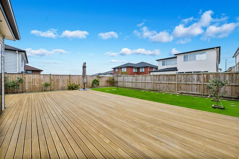 Photo of property in 46 Tinaku Road, Flat Bush, Auckland, 2019