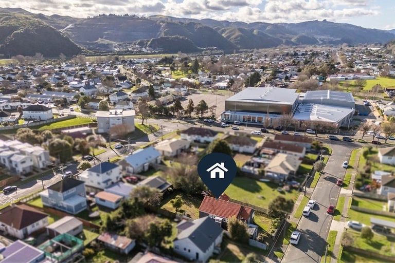 Photo of property in 25 Poole Street, Taita, Lower Hutt, 5011